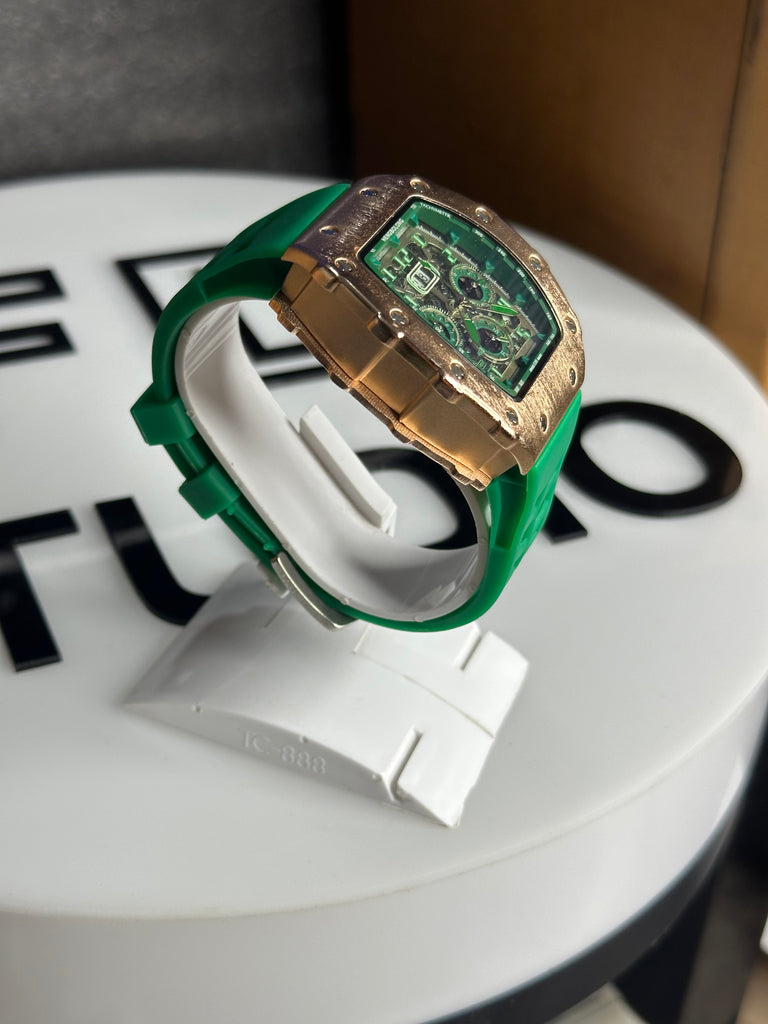 Hengbolong Premium Edition – Green Silicon Strap aur Skeleton Design