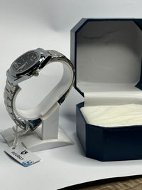 Hoursly Premium Luxury Men's Watch – Stainless Steel Silver Chain with Sleek Black Textured Dial