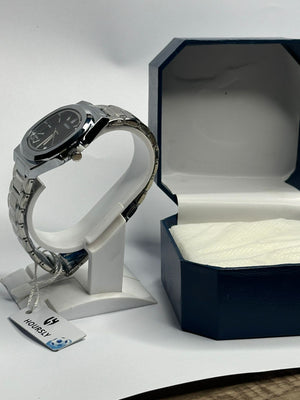 Hoursly Premium Luxury Men's Watch – Stainless Steel Silver Chain with Sleek Black Textured Dial